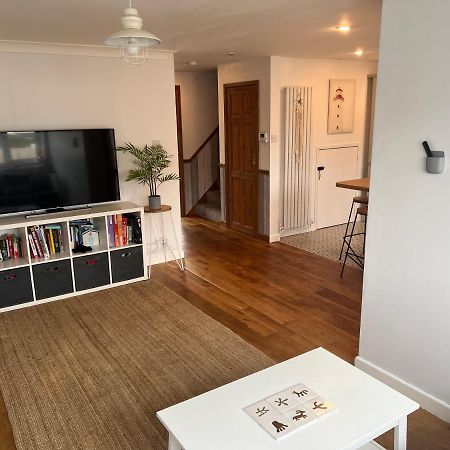 1Min Walk To Beach- Happy Waves- Family Home Camber Exterior photo