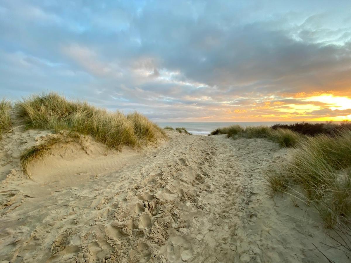 1Min Walk To Beach- Happy Waves- Family Home Camber Exterior photo
