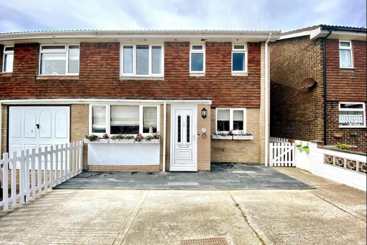 1Min Walk To Beach- Happy Waves- Family Home Camber Exterior photo