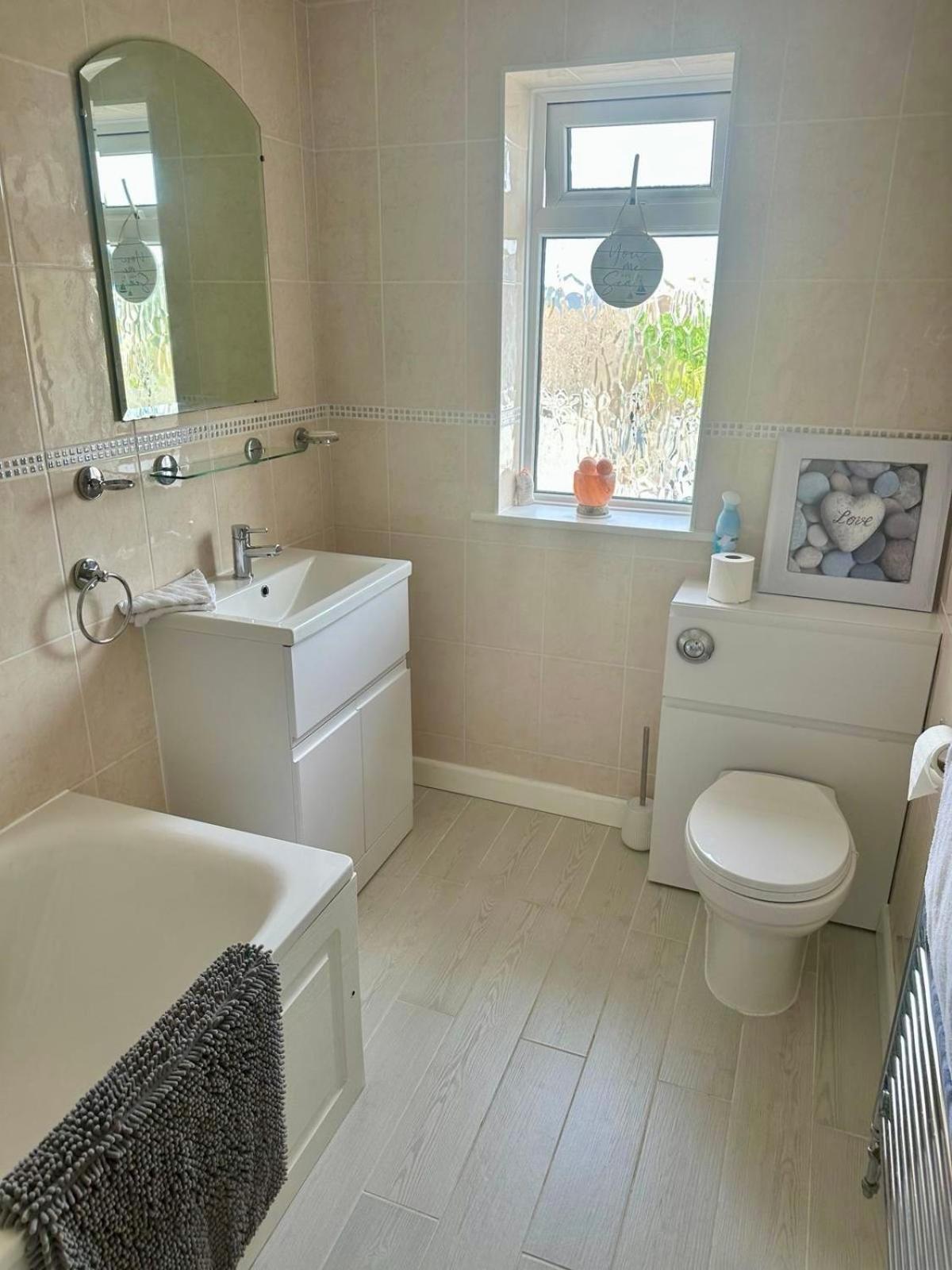 1Min Walk To Beach- Happy Waves- Family Home Camber Exterior photo